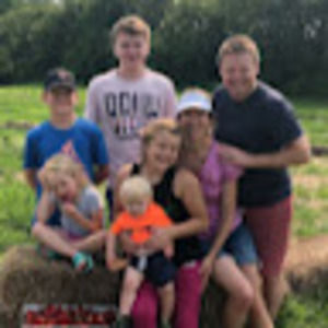 Meet your Posher, Laura